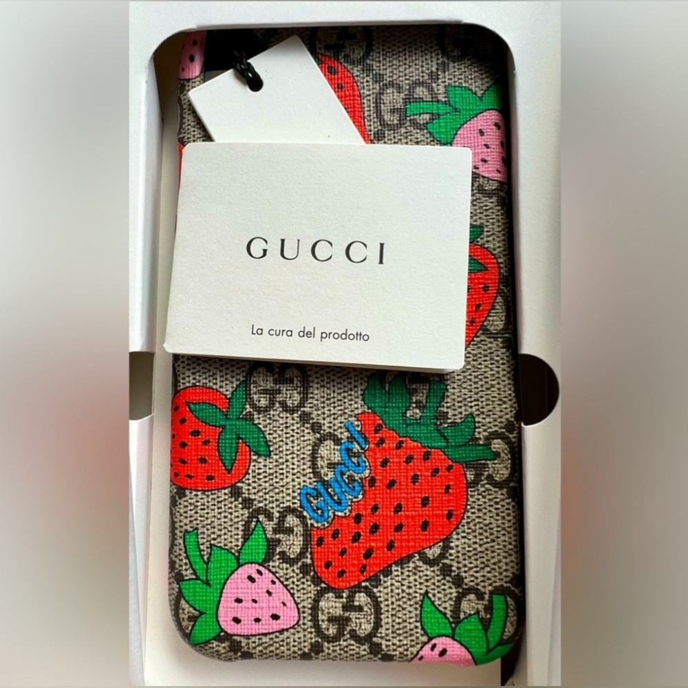 AUTHENTIC GUCCI LIMITED EDITION GG STRAWBERRY SUPREME IPHONE CASE X